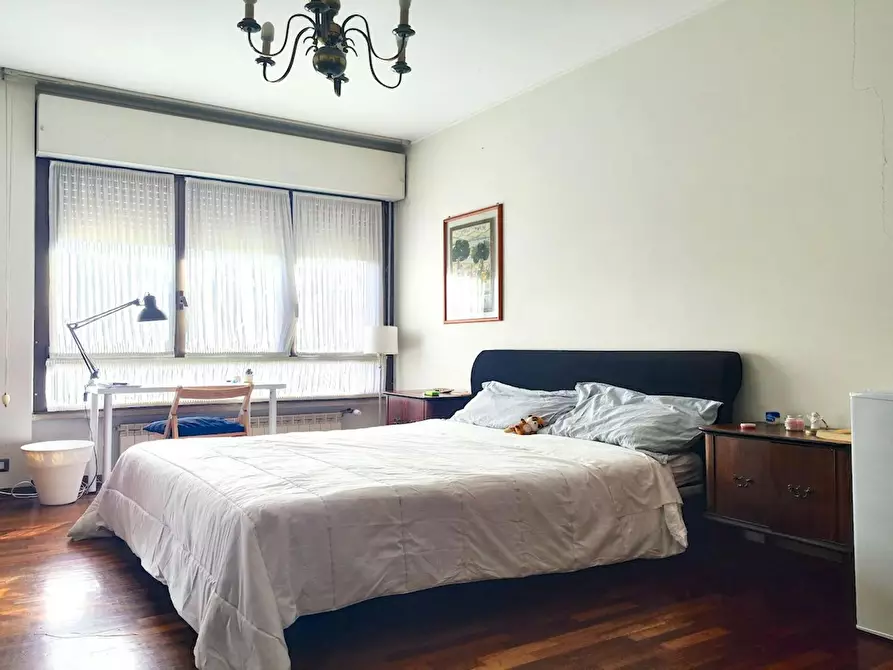 Immagine 1 di Camera in affitto  in Viale Cesare Pavese a Roma