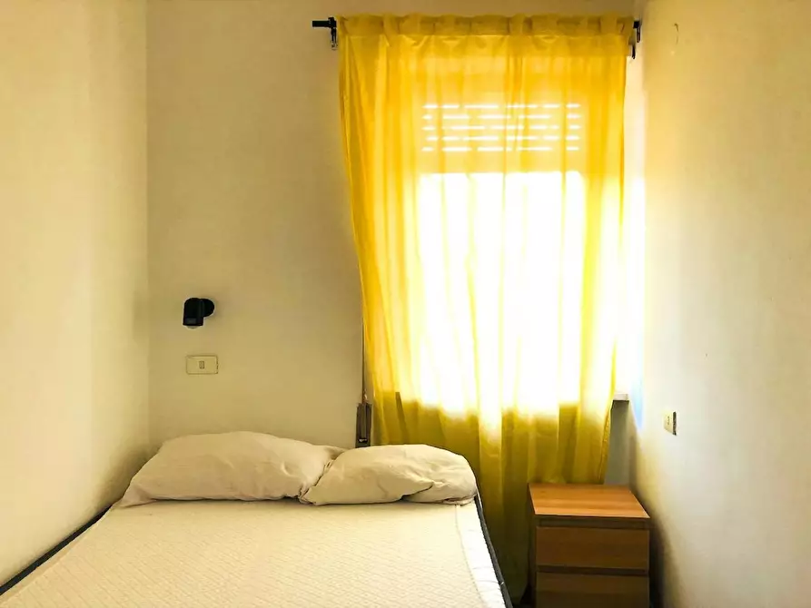 Immagine 1 di Camera in affitto  in Viale Egeo a Roma