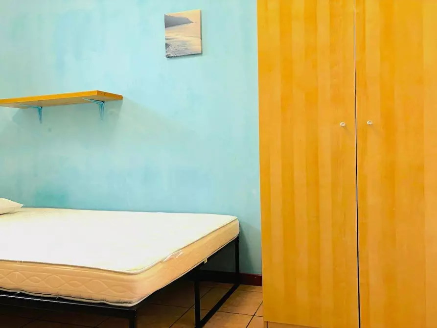 Immagine 6 di Camera in affitto  in Via Alessandro Brisse a Roma