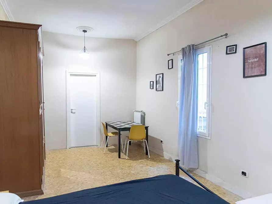 Immagine 3 di Camera in affitto  in Via Napoleone III a Roma