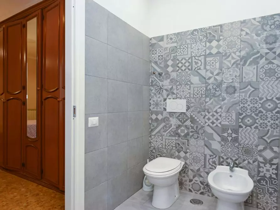 Immagine 8 di Camera in affitto  in Via Napoleone III a Roma