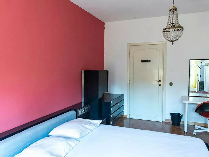 Immagine 4 di Camera in affitto  in Via Laurentina a Roma