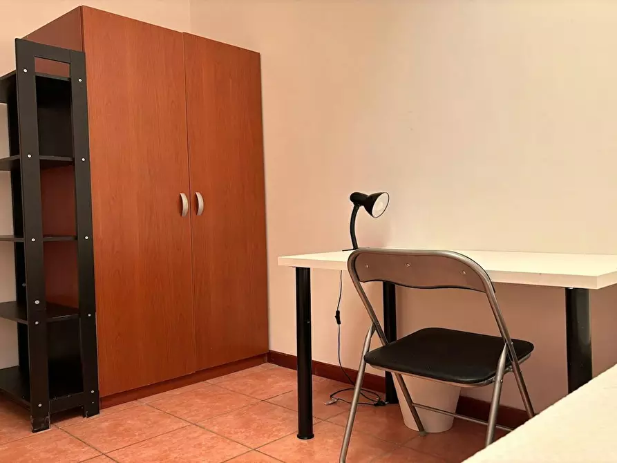 Immagine 4 di Camera in affitto  in Via Alessandro Brisse a Roma