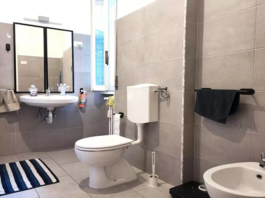 Immagine 9 di Camera in affitto  in Via Livorno a Roma