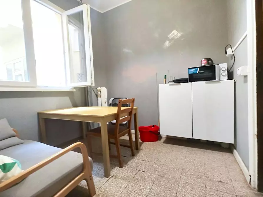 Immagine 9 di Camera in affitto  in Via Oreste Tommasini a Roma