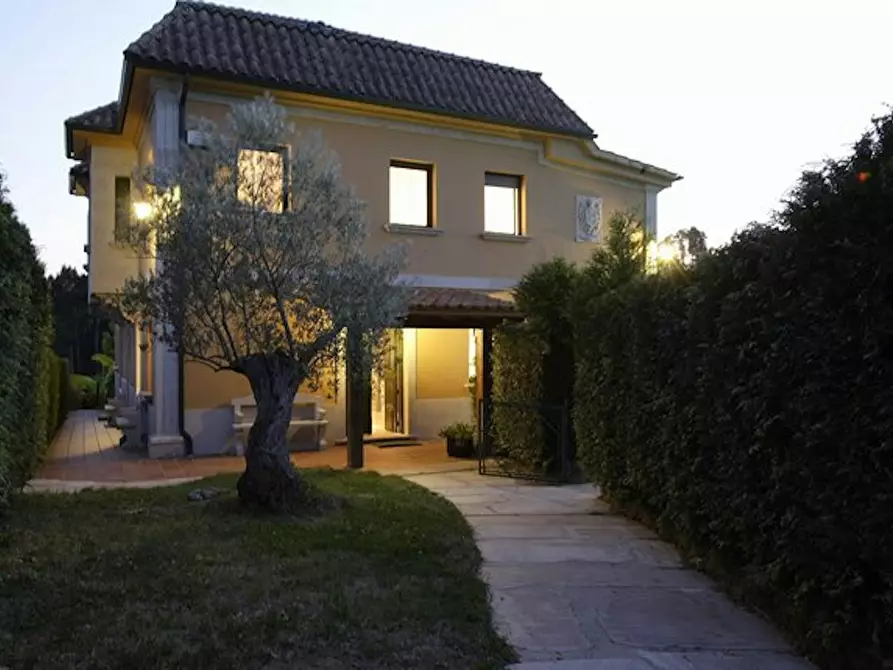 Immagine 9 di Camera in affitto  in Carrer dels Pous a Riba-Roja De Turia