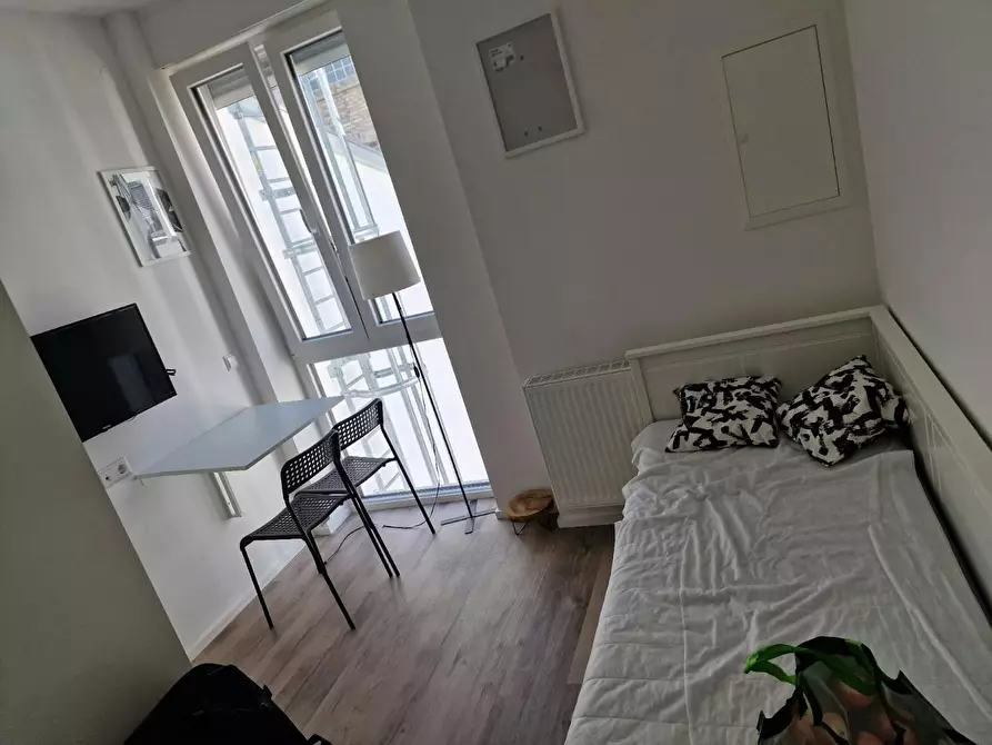 Immagine 9 di Appartamento in affitto  in Neckarstraße a Stuttgart Stuttgart-Mitte