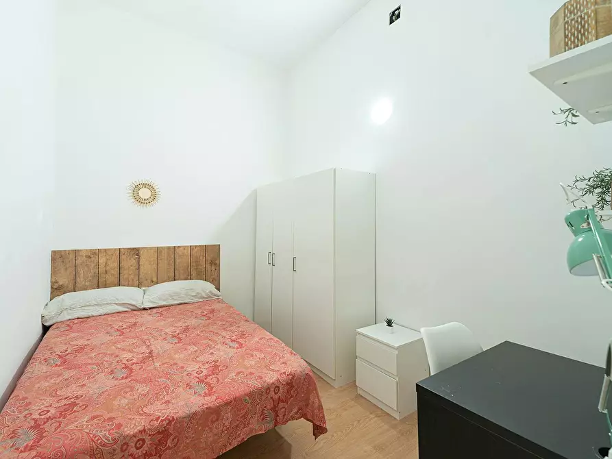 Immagine 3 di Camera in affitto  in Ronda de Sant Pere a Barcelona