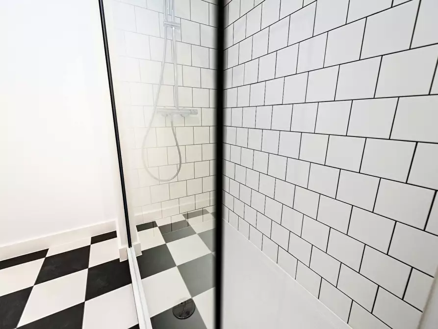 Immagine 5 di Camera in affitto  in Rue de Stassart a Ixelles