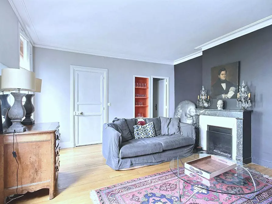 Immagine 1 di Appartamento in affitto  in Rue Rousselet a Paris 07