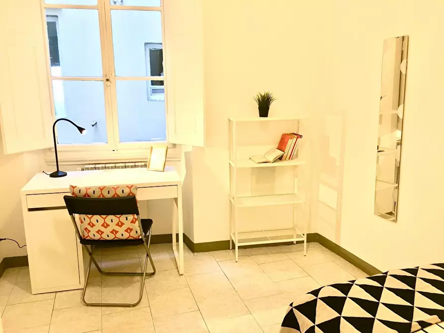 Immagine 5 di Camera in affitto  in Via del Ponte Rosso a Firenze