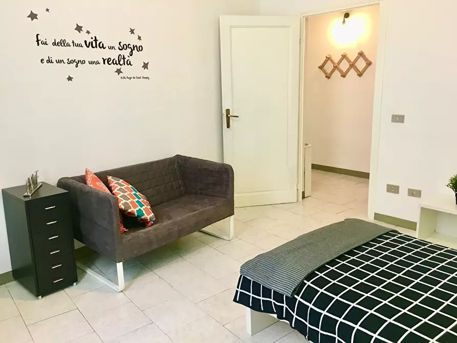 Immagine 2 di Camera in affitto  in Via del Ponte Rosso a Firenze