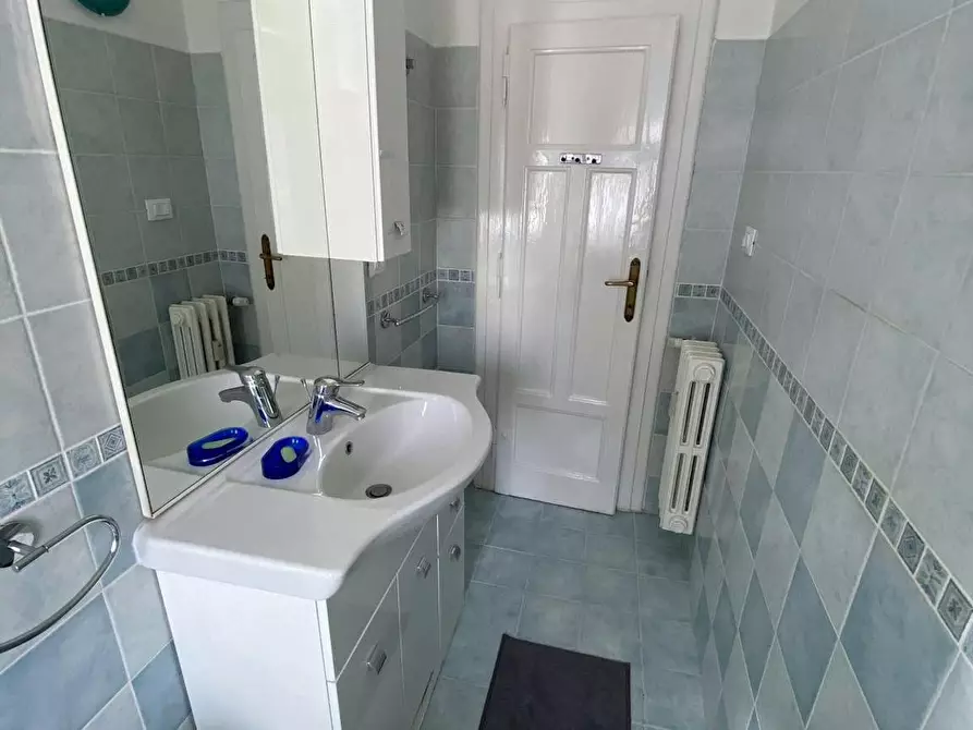 Immagine 8 di Appartamento in affitto  in Via La Spezia a Roma