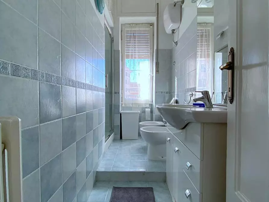 Immagine 9 di Appartamento in affitto  in Via La Spezia a Roma