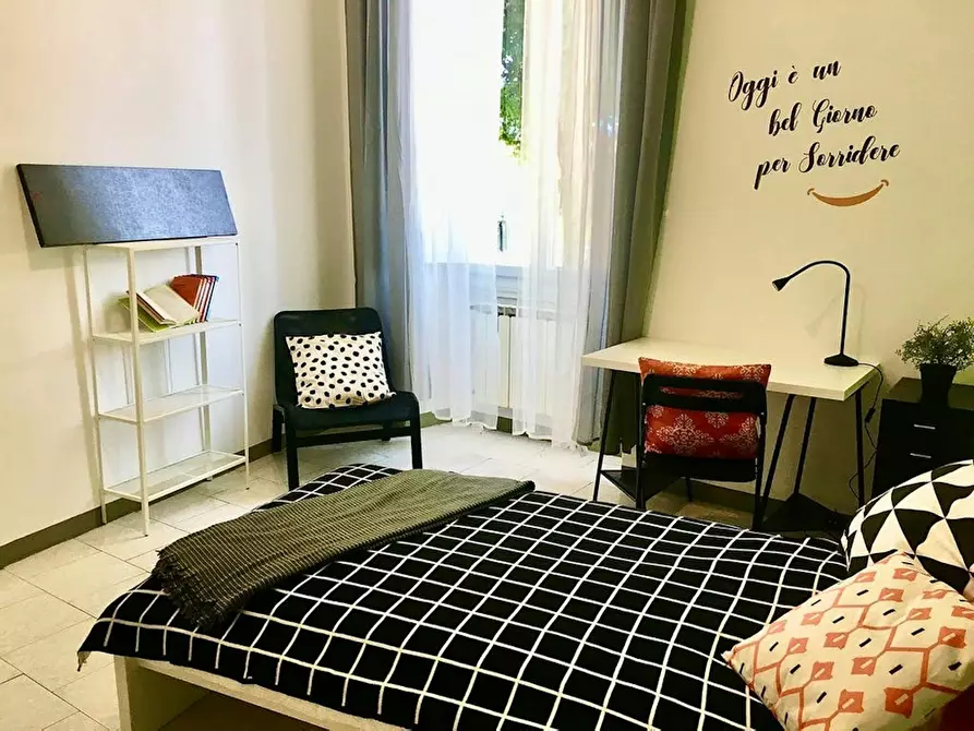 Immagine 2 di Camera in affitto  in Via del Ponte Rosso a Firenze