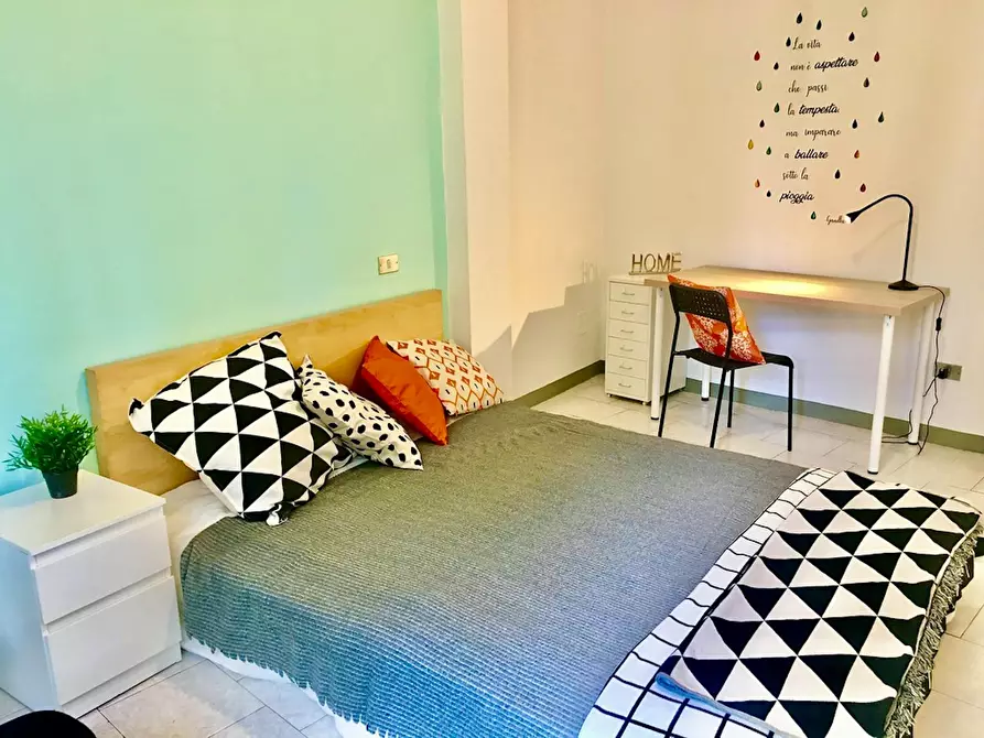 Immagine 2 di Camera in affitto  in Via del Ponte Rosso a Firenze