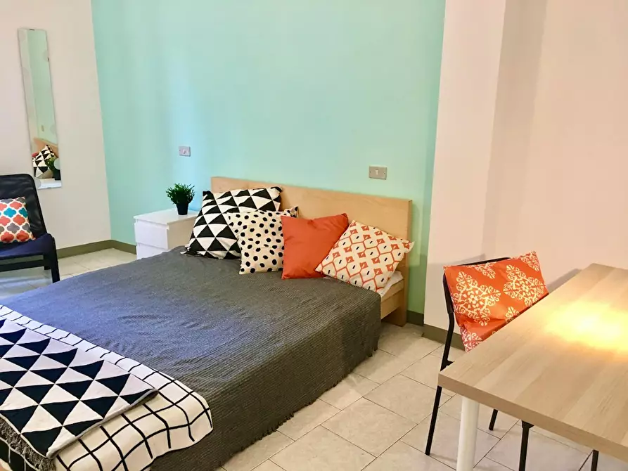 Immagine 9 di Camera in affitto  in Via del Ponte Rosso a Firenze