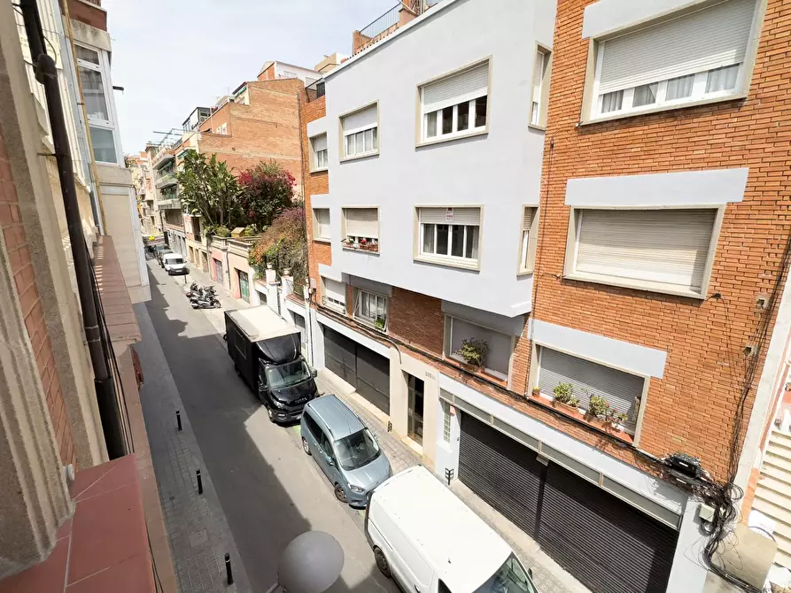 Immagine 3 di Camera in affitto  in Carrer de Verdi a Barcelona