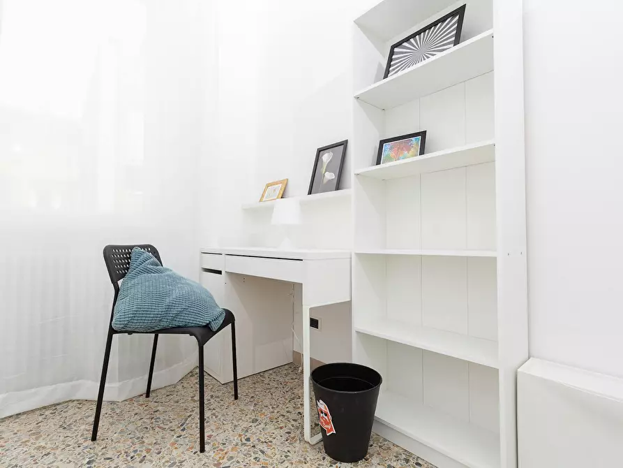 Immagine 4 di Camera in affitto  in Corso d'Augusto a Rimini