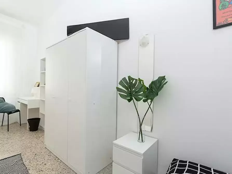 Immagine 3 di Camera in affitto  in Corso d'Augusto a Rimini