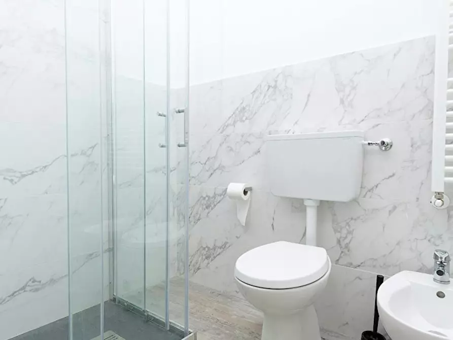 Immagine 9 di Camera in affitto  in Corso d'Augusto a Rimini