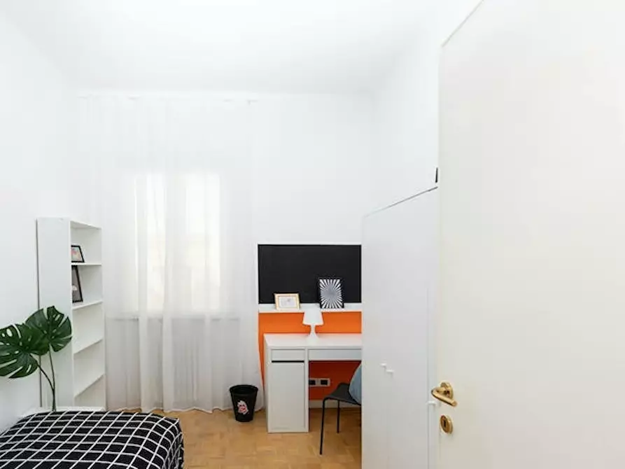 Immagine 3 di Camera in affitto  in Corso d'Augusto a Rimini