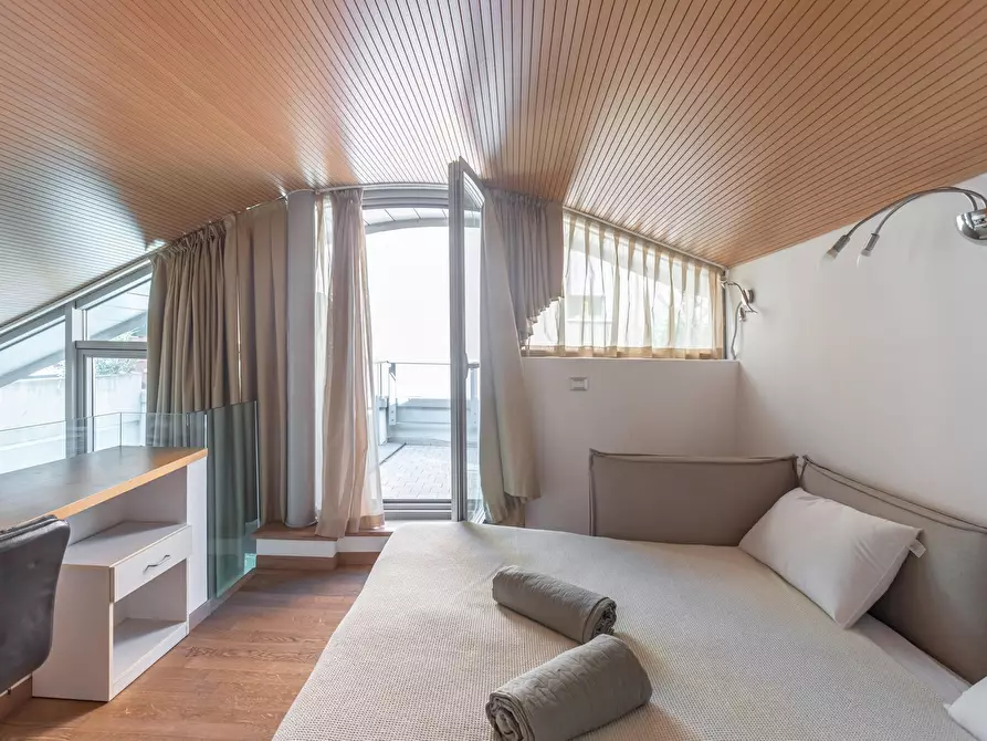 Immagine 6 di Appartamento in affitto  in Via Andrea Costa a Bologna