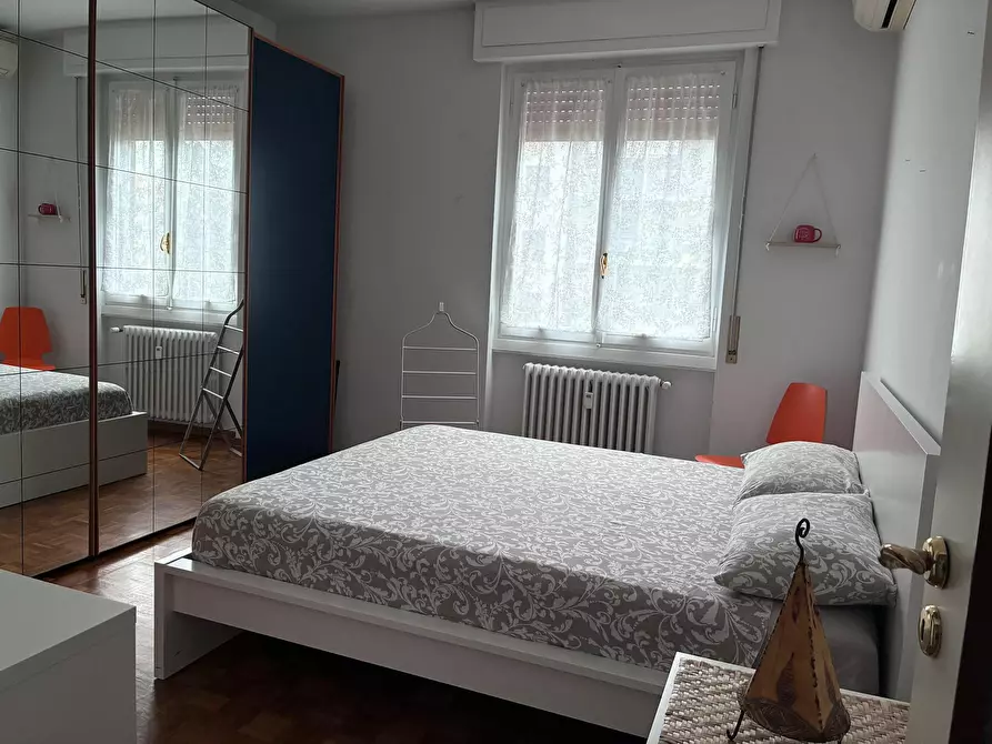 Immagine 8 di Camera in affitto  in Via Zurigo a Milano