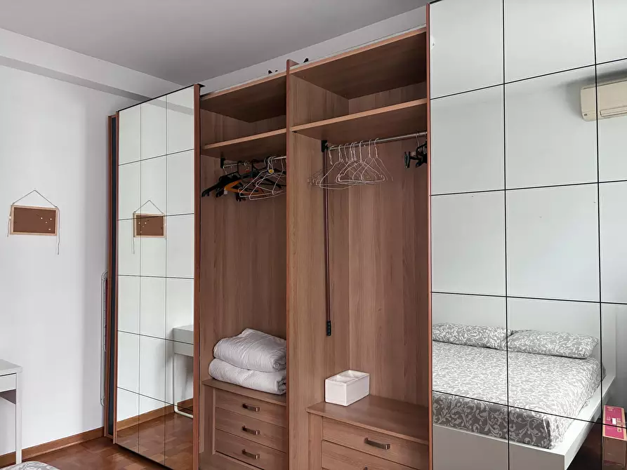 Immagine 4 di Camera in affitto  in Via Zurigo a Milano