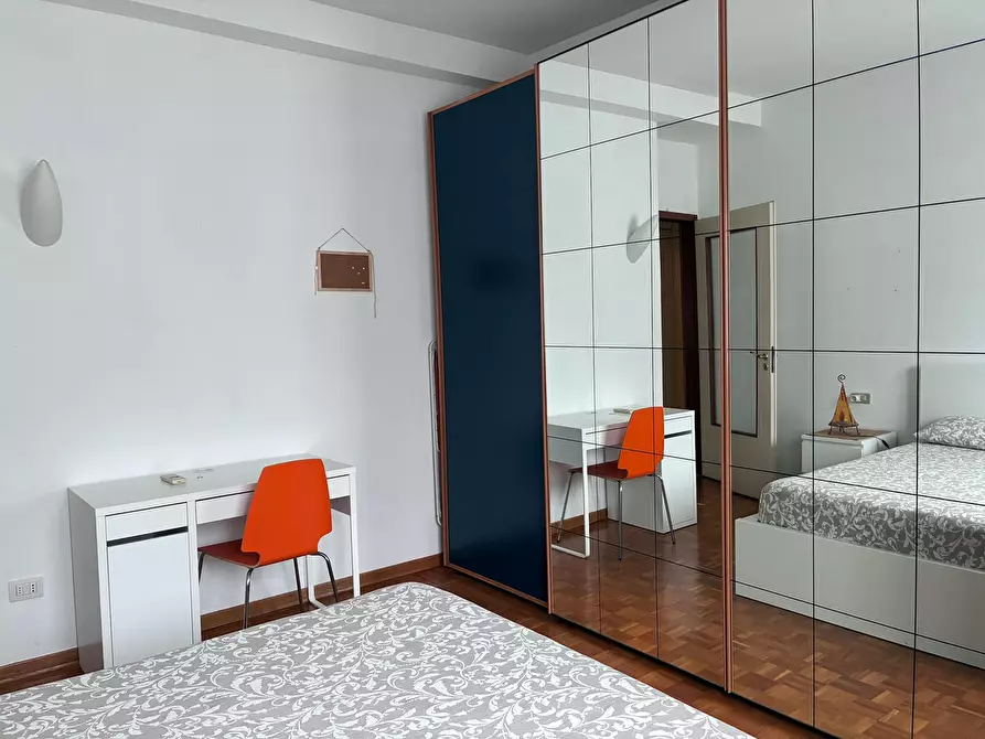 Immagine 2 di Camera in affitto  in Via Zurigo a Milano