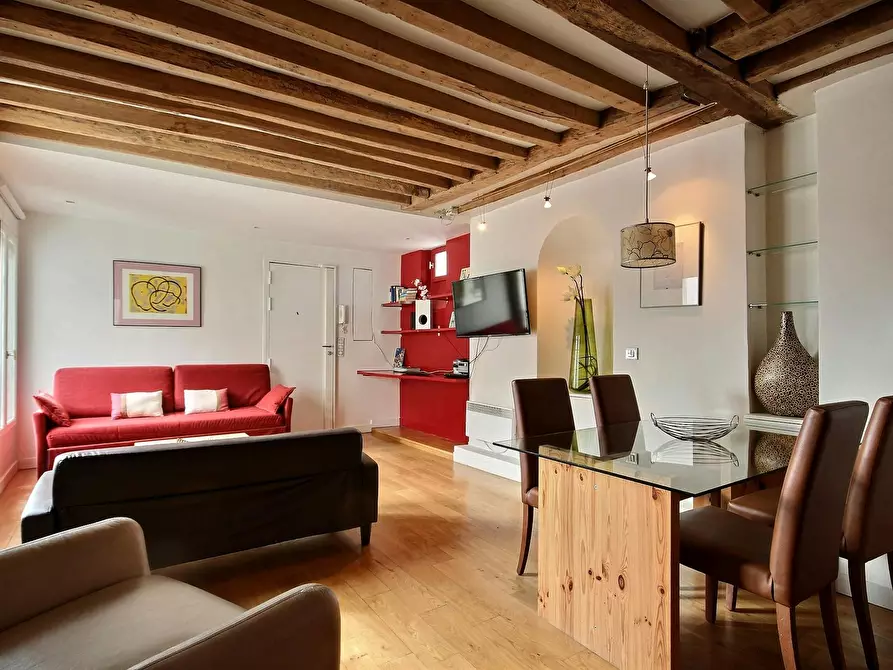 Immagine 1 di Appartamento in affitto  in Rue du Temple a Paris 03