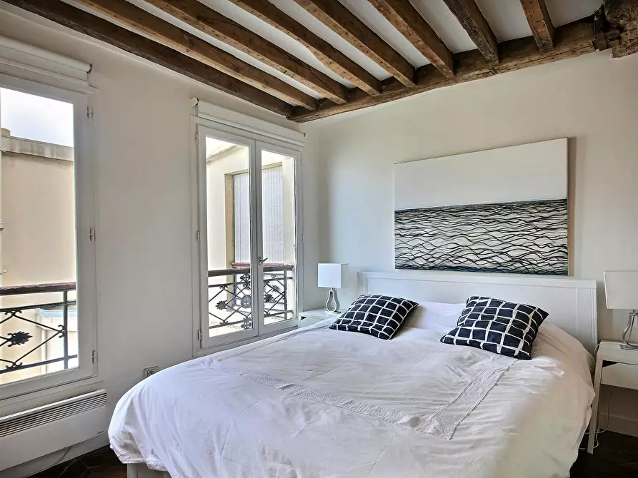 Immagine 2 di Appartamento in affitto  in Rue du Temple a Paris 03