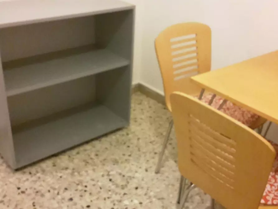 Immagine 4 di Camera in affitto  in Via San Giovanni a Trento