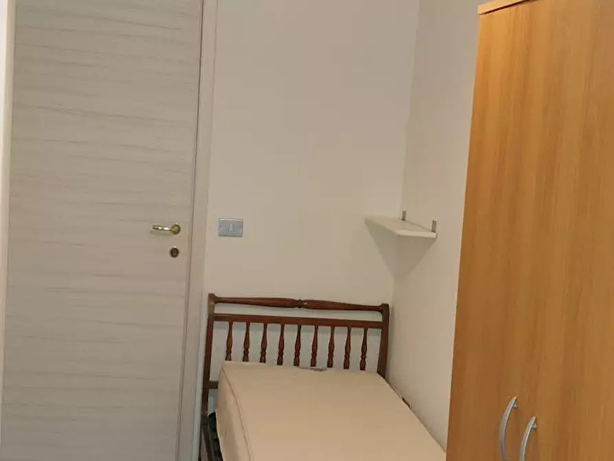 Immagine 2 di Camera in affitto  in Via Oriola a Trento
