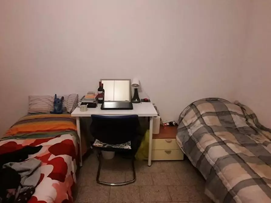 Immagine 1 di Camera condivisa in affitto  in Via delle Fragole a Bologna