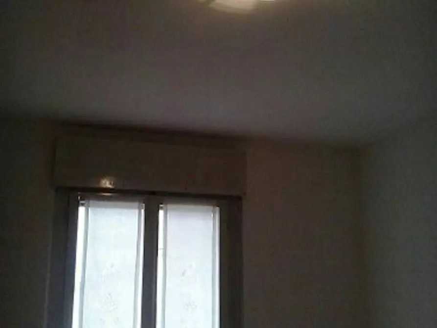 Immagine 5 di Camera in affitto  in Via Fratelli Perini a Trento