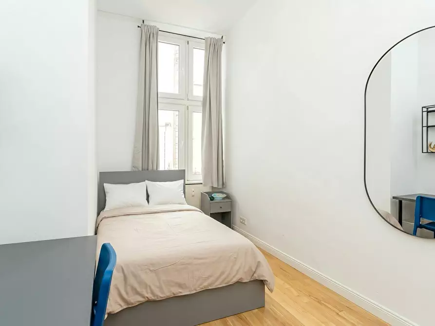 Immagine 1 di Camera in affitto  in Uhlandstraße a Berlin