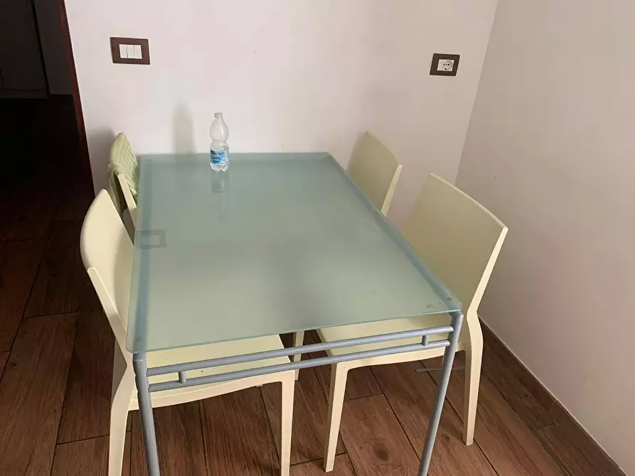 Immagine 7 di Camera in affitto  in Vico Santa Maria della Purità a Napoli