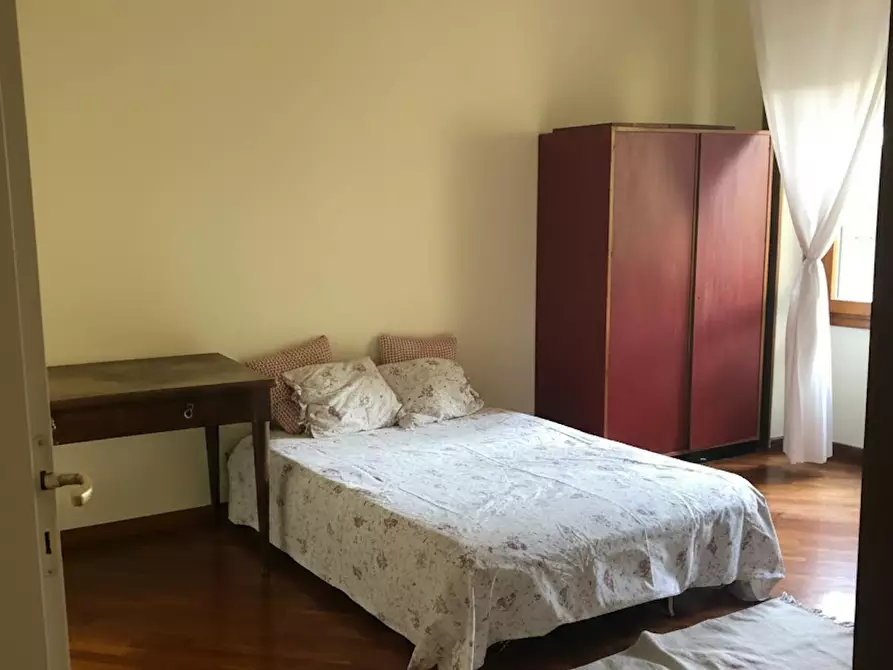 Immagine 2 di Camera in affitto  in Via Leopoldo Sabbatini a Milano