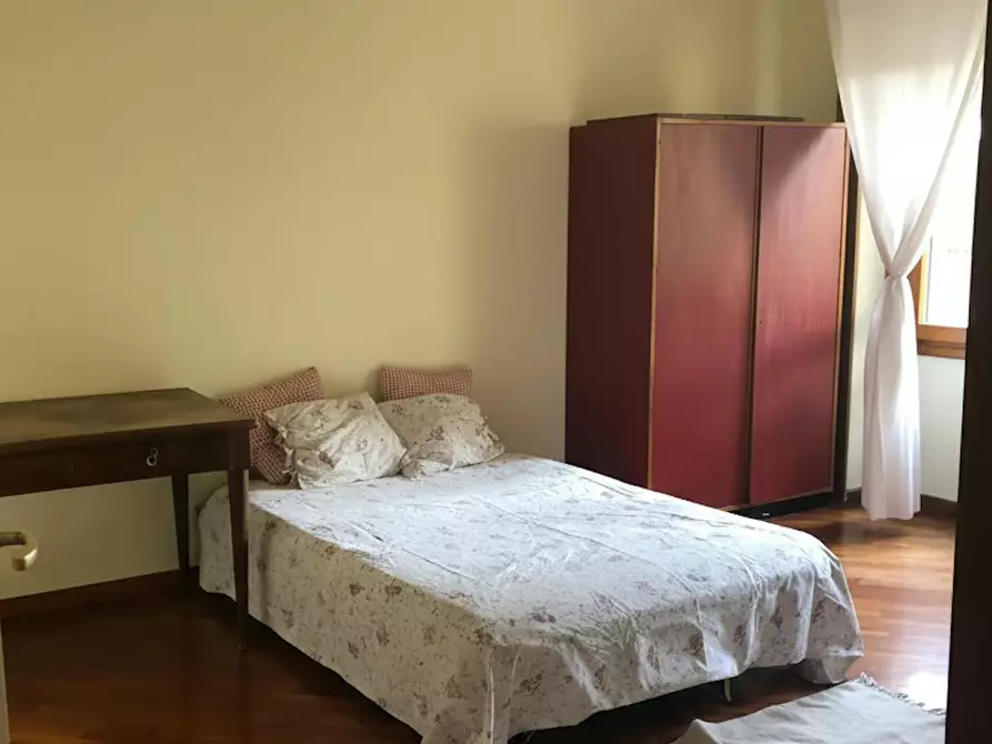 Immagine 1 di Camera in affitto  in Via Leopoldo Sabbatini a Milano