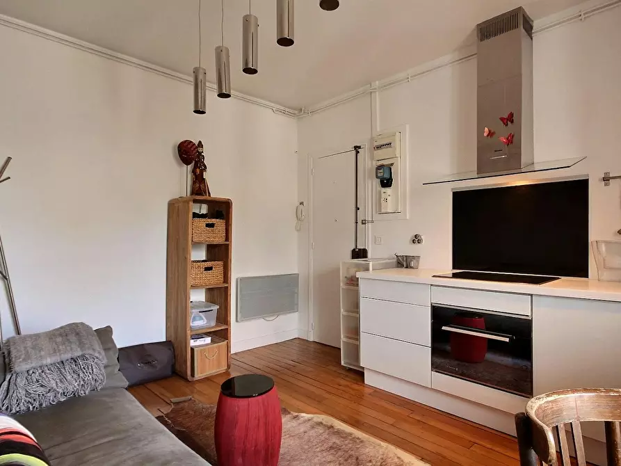 Immagine 5 di Appartamento in affitto  in Avenue Daumesnil a Paris