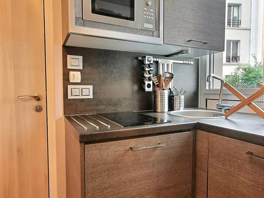 Immagine 7 di Appartamento in affitto  in Rue Brunel a Paris 17