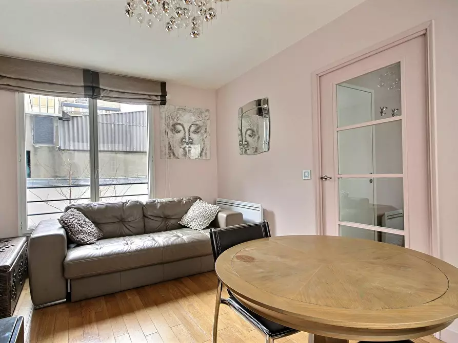 Immagine 1 di Appartamento in affitto  in Rue Brunel a Paris 17