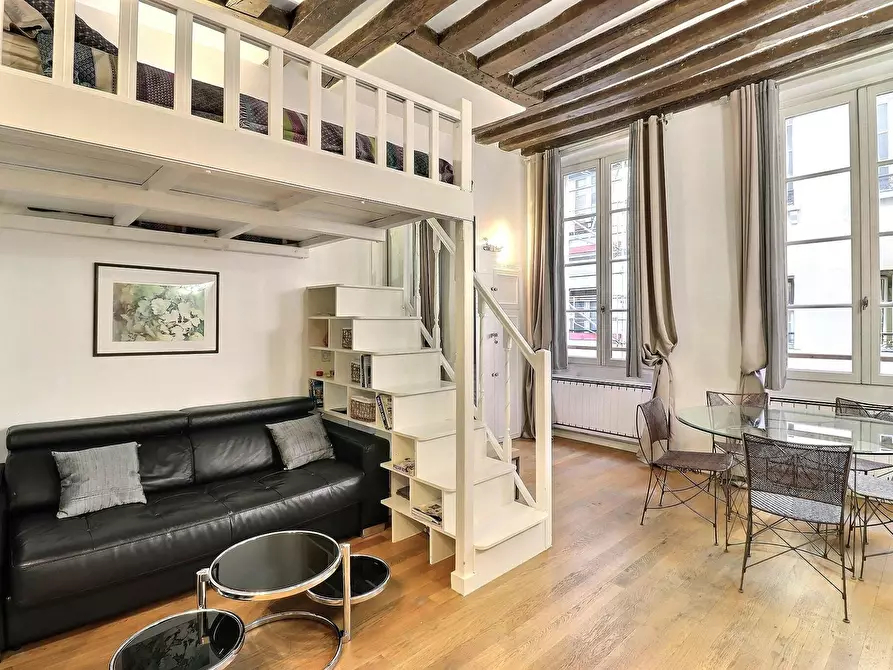Immagine 5 di Appartamento in affitto  in Rue des Rosiers a Paris