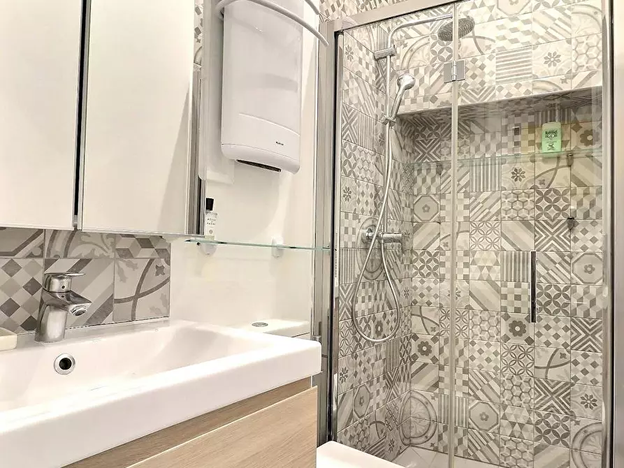 Immagine 8 di Appartamento in affitto  in Rue des Rosiers a Paris