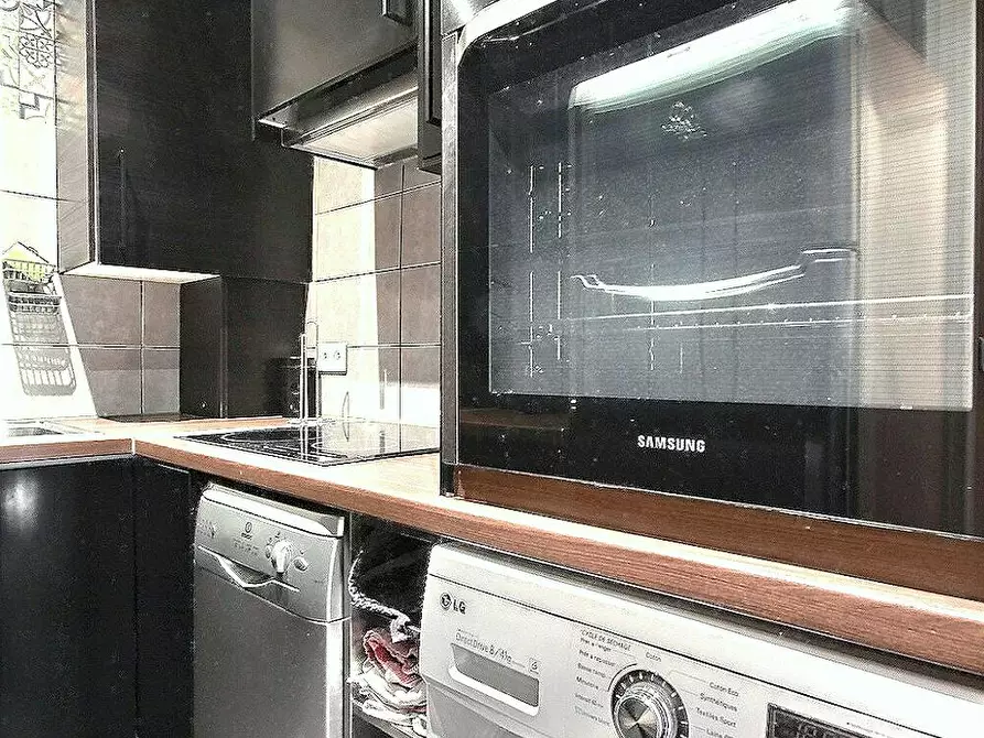 Immagine 6 di Appartamento in affitto  in Rue du Commerce a Paris