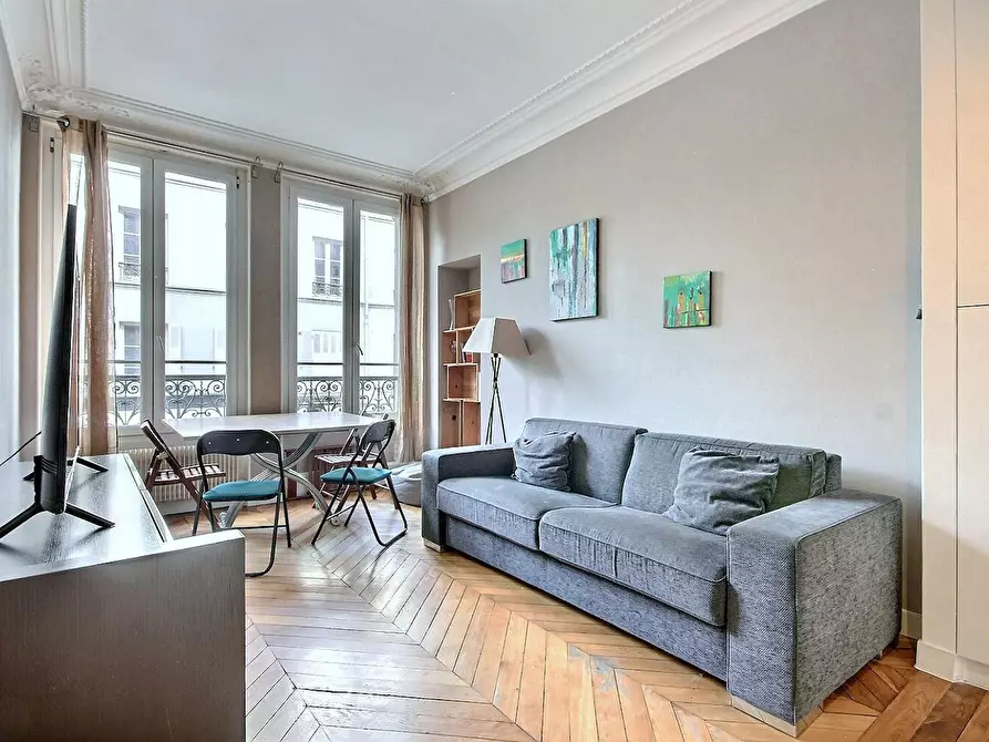 Immagine 1 di Appartamento in affitto  in Rue du Commerce a Paris