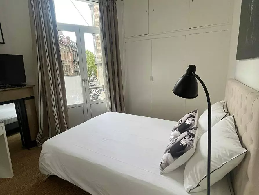 Immagine 8 di Camera in affitto  in Rue Ernest Allard a Bruxelles