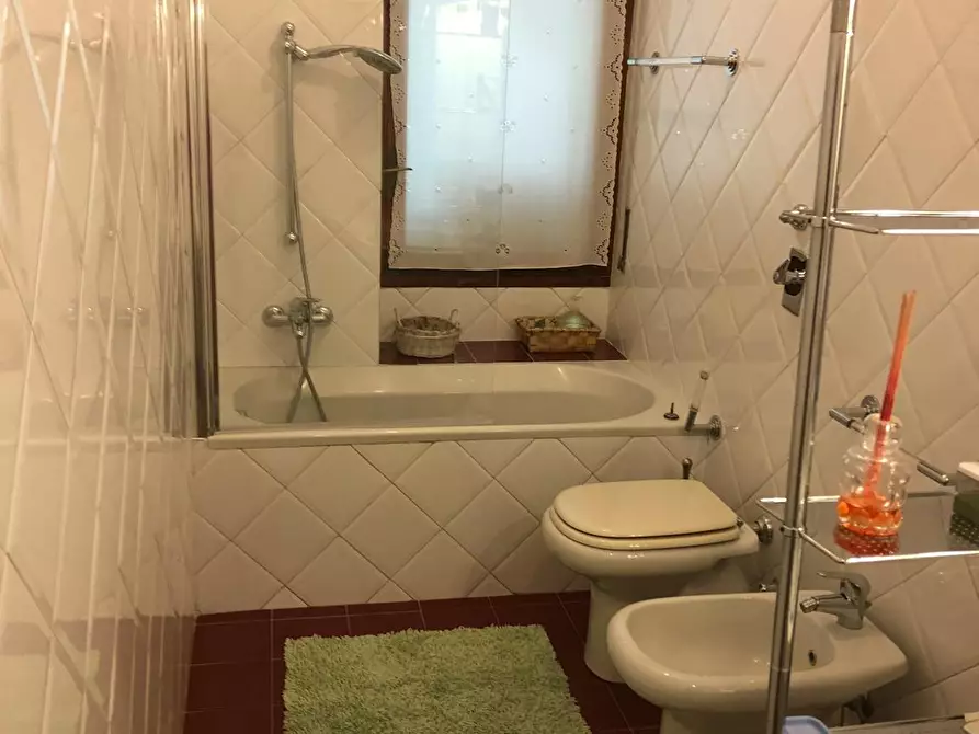 Immagine 10 di Camera in affitto  in Via Leopoldo Sabbatini a Milano