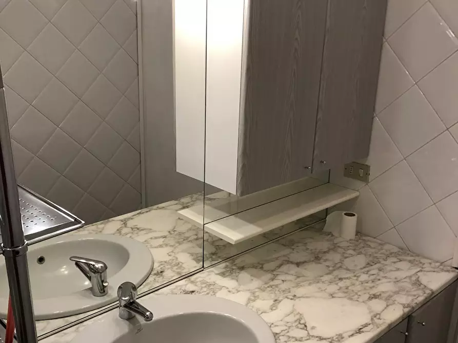 Immagine 9 di Camera in affitto  in Via Leopoldo Sabbatini a Milano